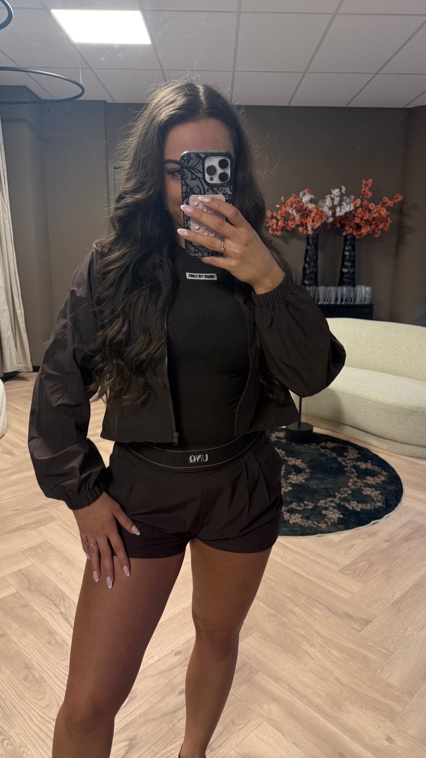 Unique The Label Gigi Short - Bruin