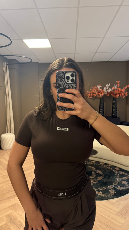 Unique The Label Nena Short Sleeve - Bruin